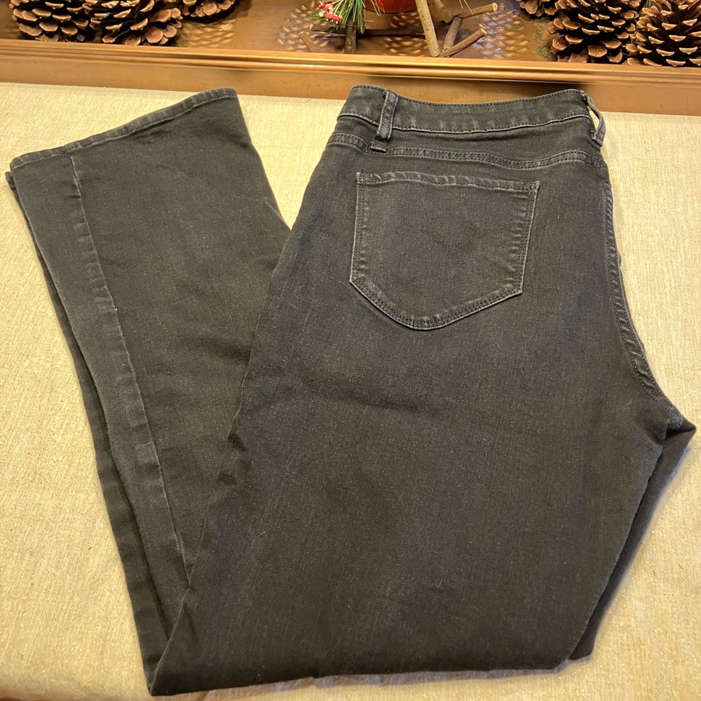 Simply Vera Vera Wang black boot cut Jeans size 16